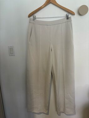 lululemon athletica Luxtreme Pleated Pant.